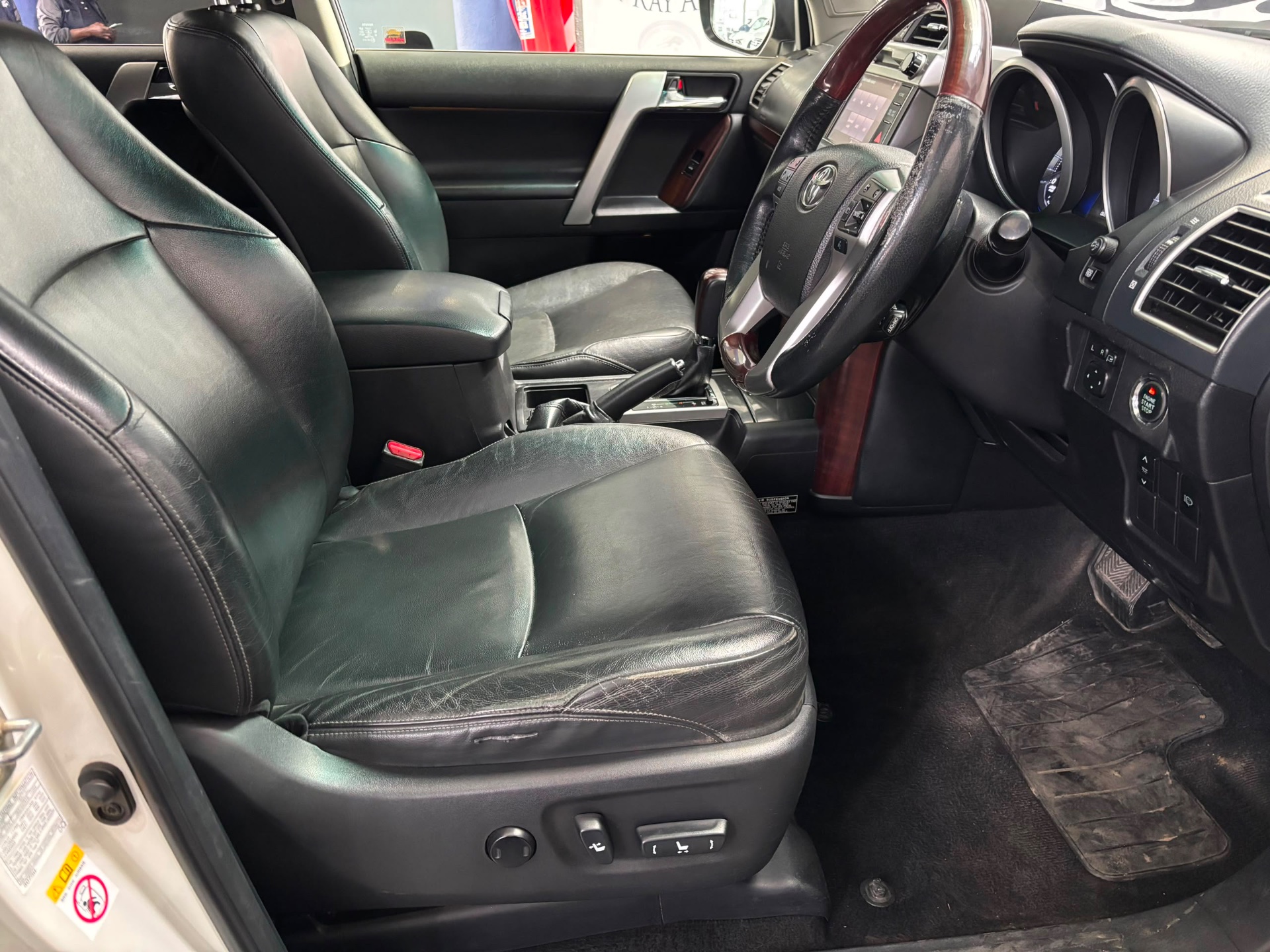 2016 Toyota Prado Vx 4.0 V6 A/T — photo 9