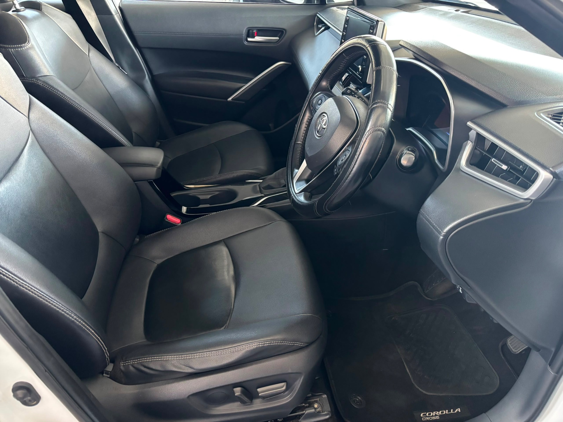 2021 Toyota Corolla Cross 1.8 Xr — photo 8