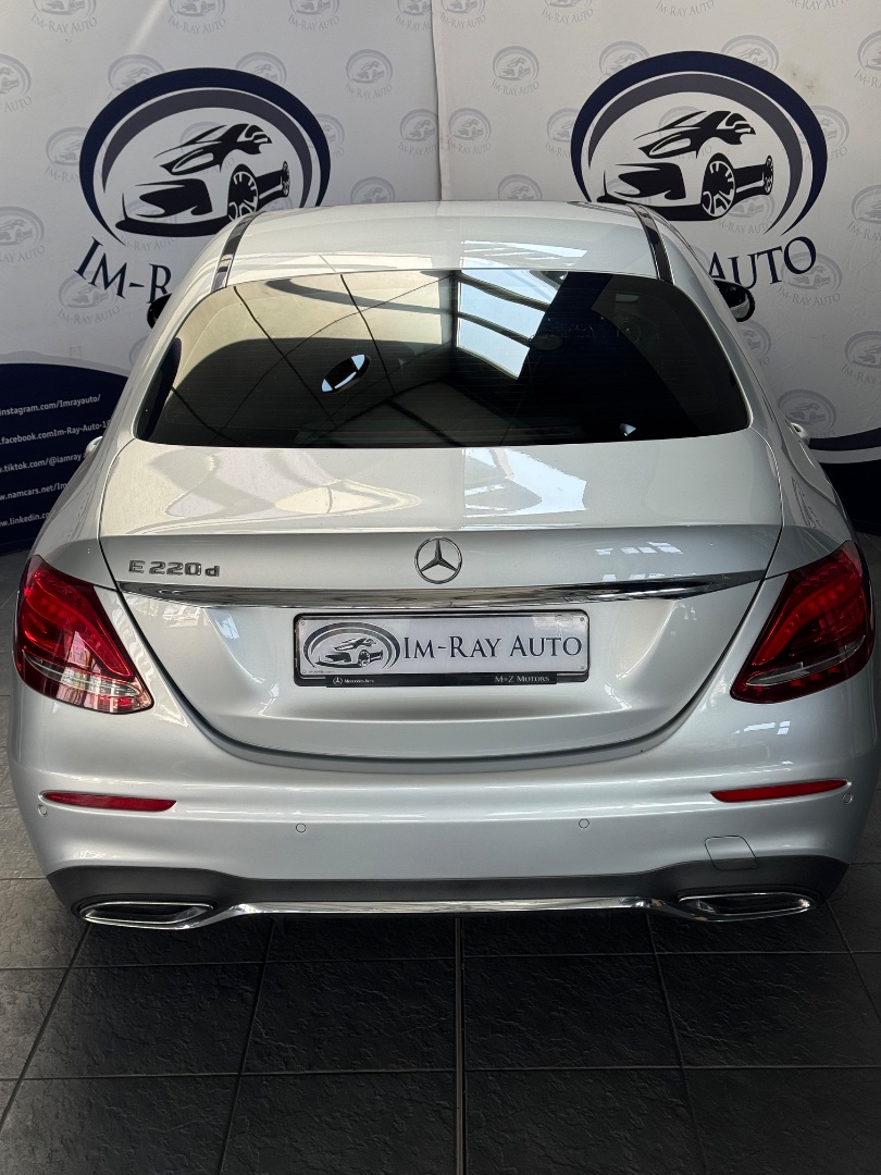 2016 Mercedes-Benz E-Class E220d — photo 5