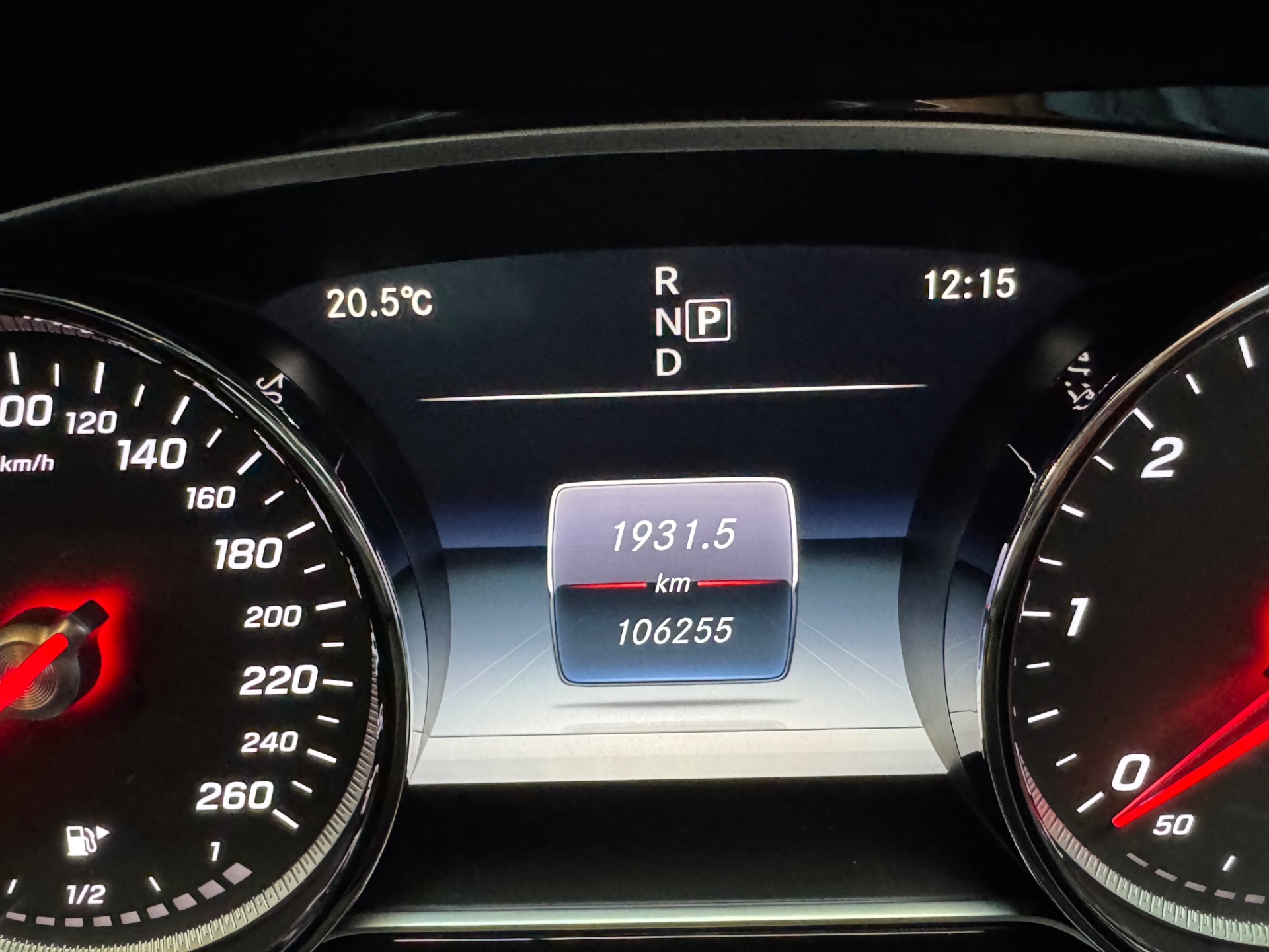 2016 Mercedes-Benz E-Class E220d — photo 7